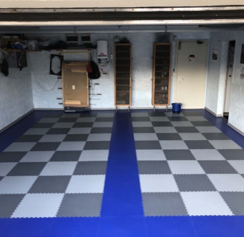 Bursens Garage with Industry 2020 Graphite Grey and Blue 1
